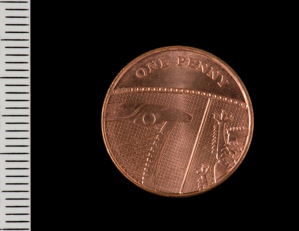 Elizabeth II penny (Royal Arms design)