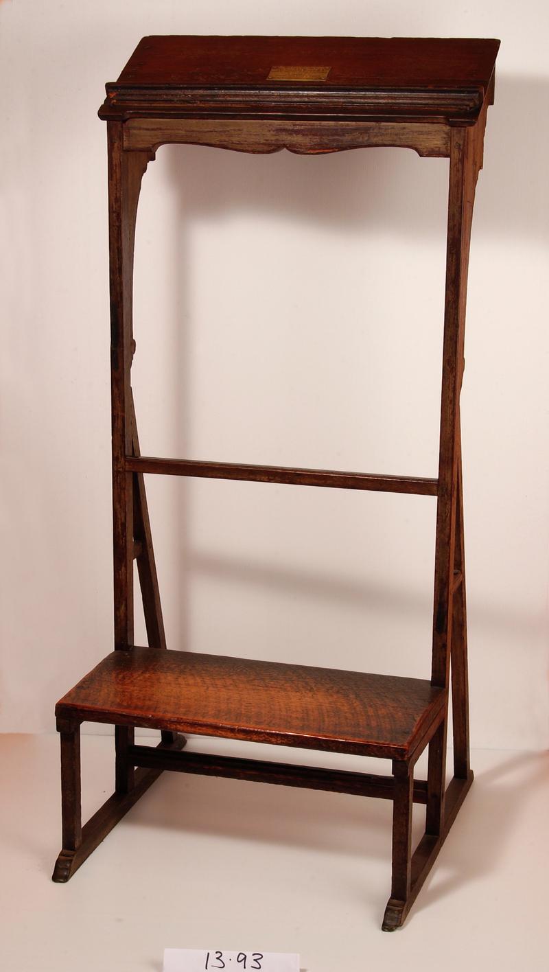 Preaching chair