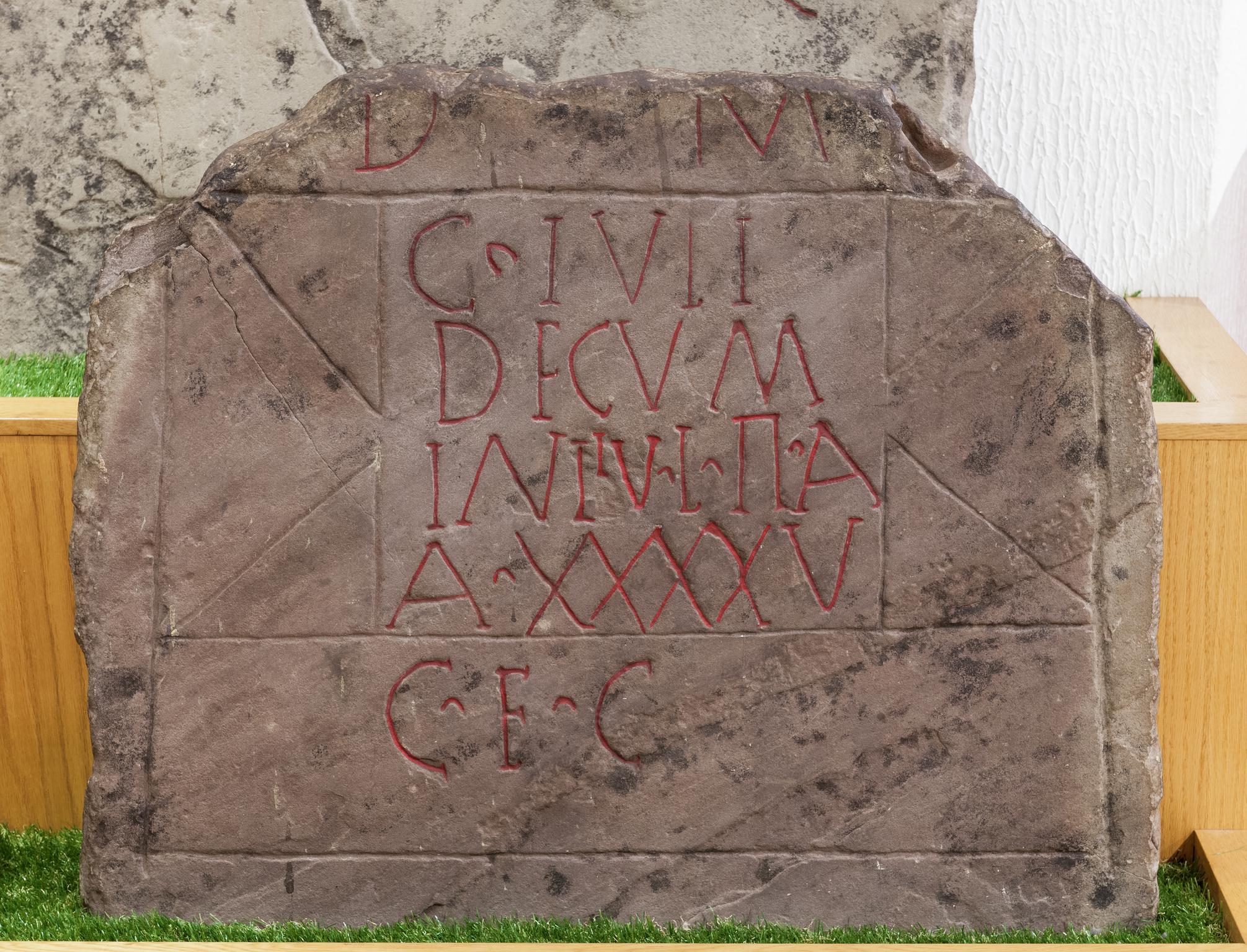 Roman gravestone (G. Ivlius Decuminus)