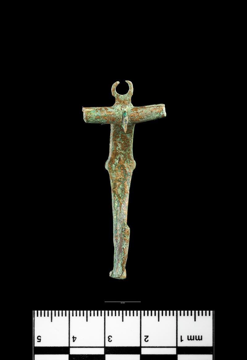 Roman copper alloy T shaped brooch