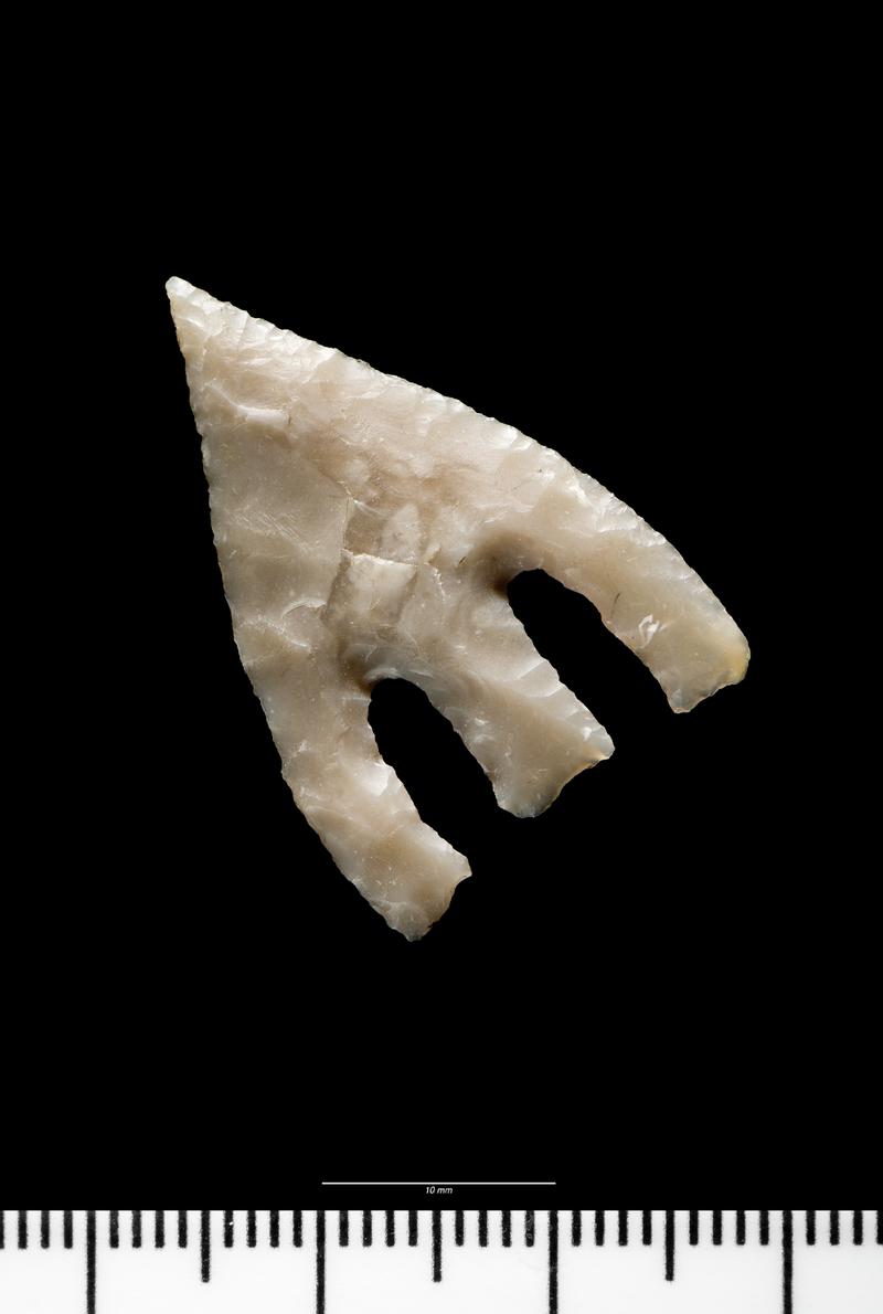 Early Bronze Age flint barbed and tanged arrowhead