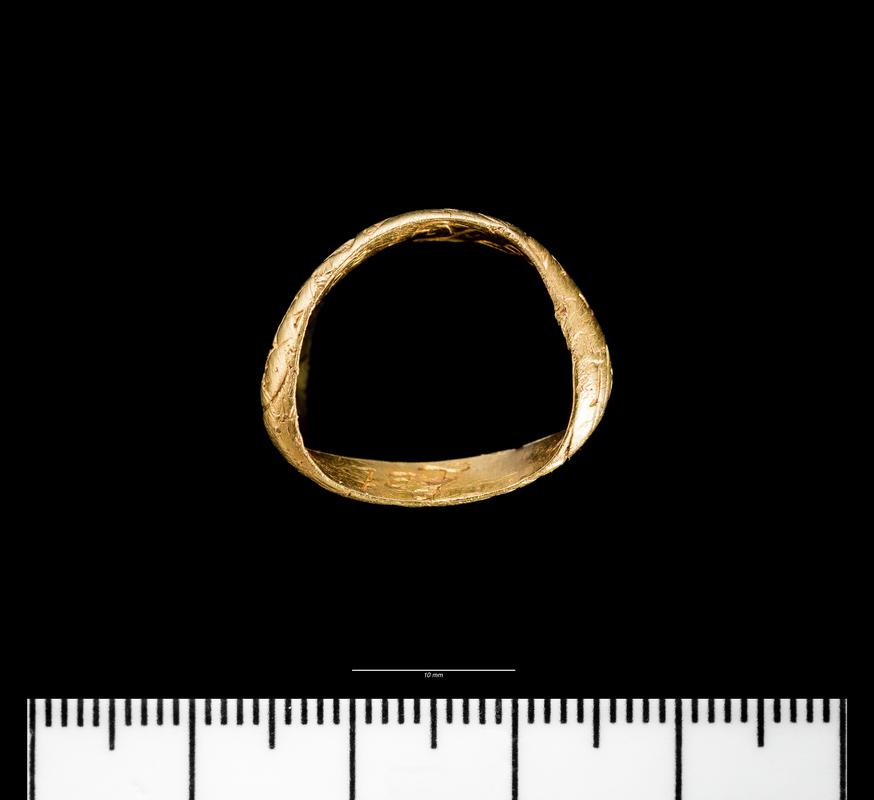 Post-Medieval gold finger ring