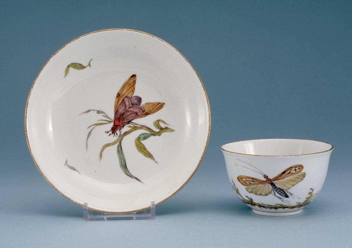 Tea bowl and saucer