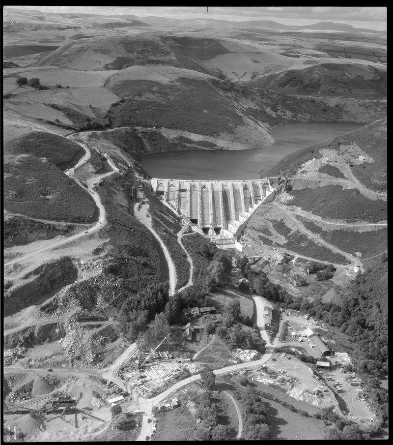 Clywedog dam, negative