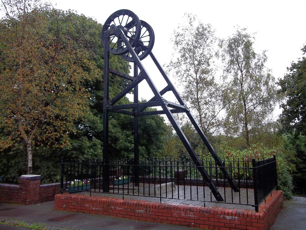 Universal Colliery, Senghenydd, memorial