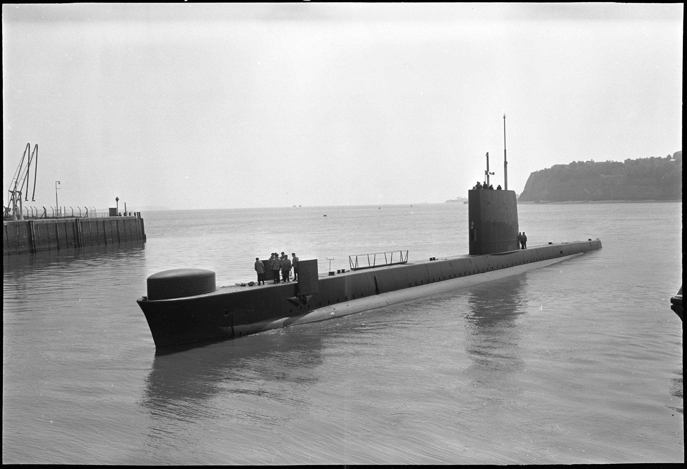Canadian submarine, negative