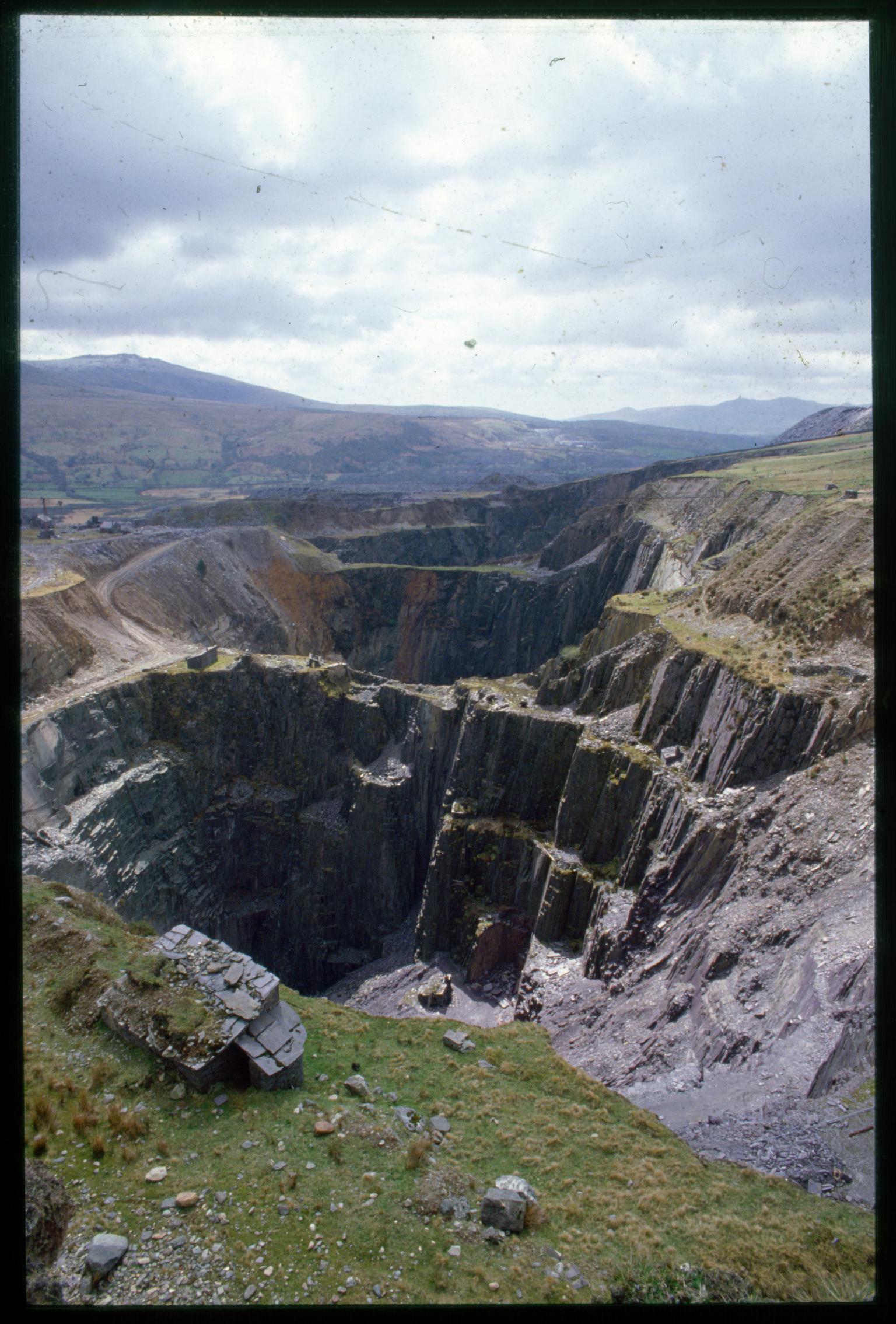 Penyrorsedd Quarry, slide