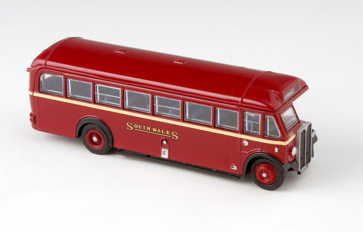 model  bus "South Wales"