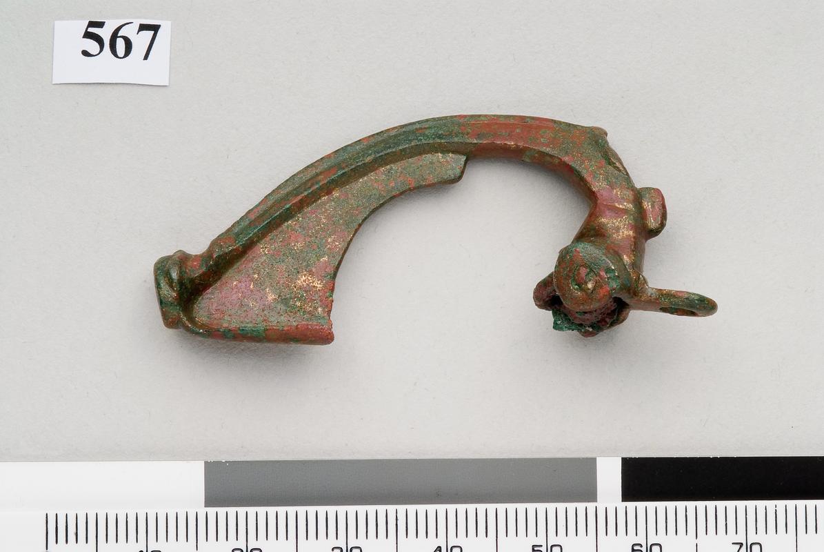 Roman copper alloy headstud brooch