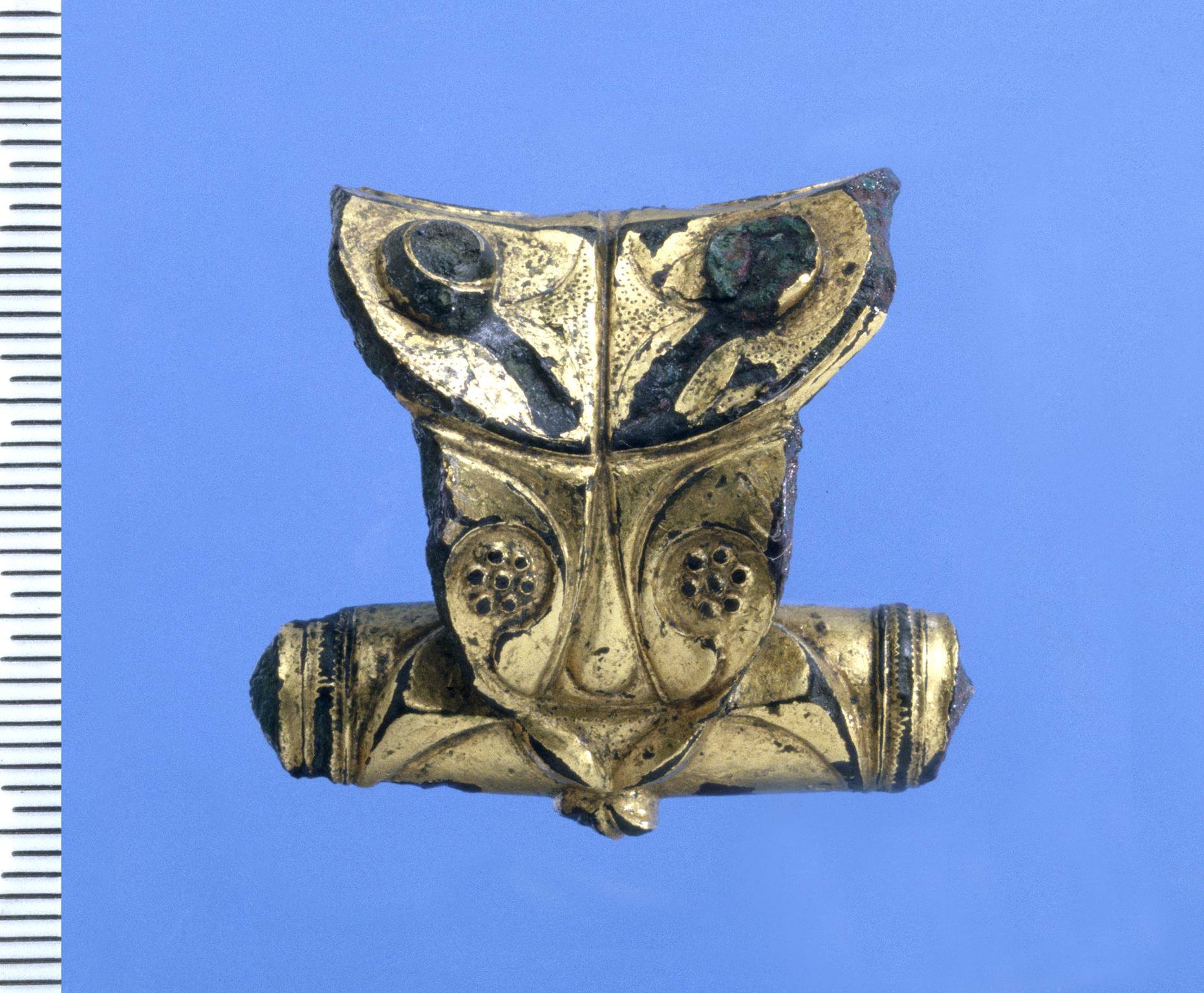 Roman copper alloy bow brooch