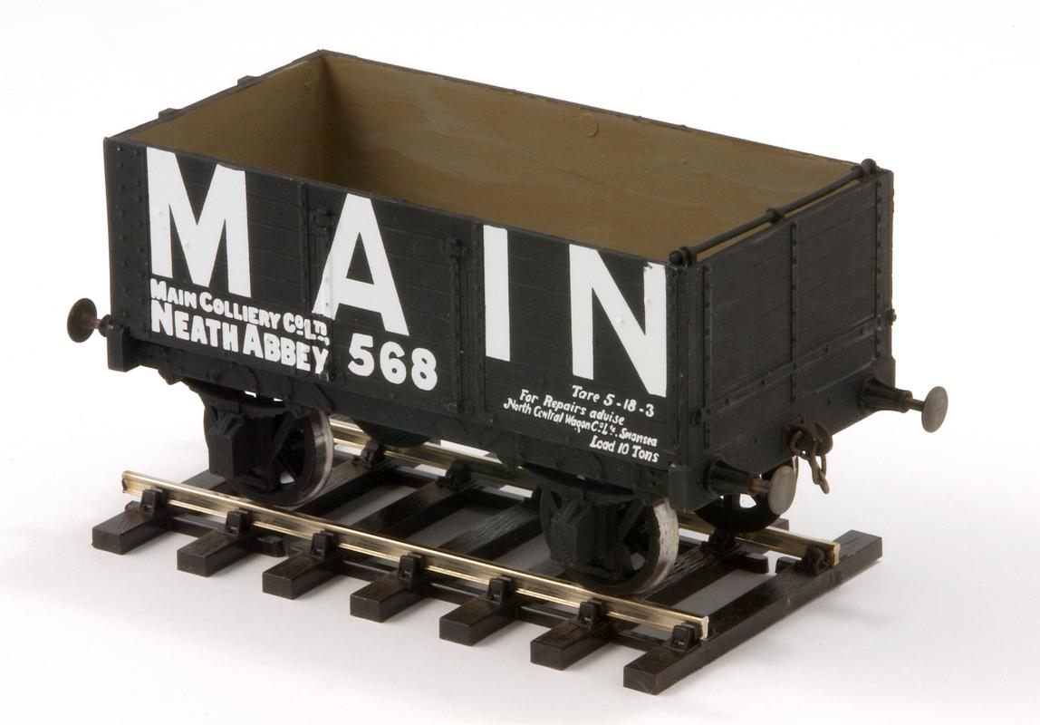 model railway wagon : "Main"