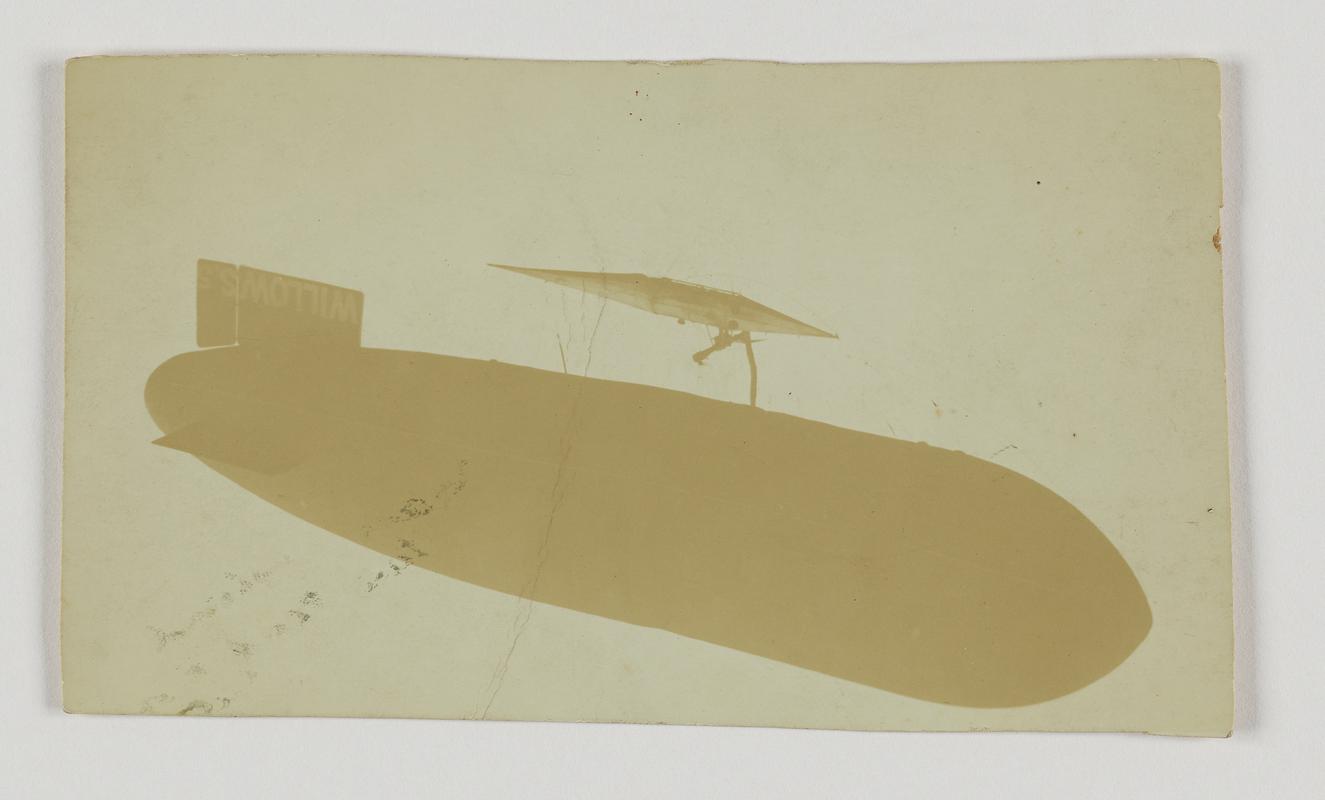 Ernest Willows airship, photograph