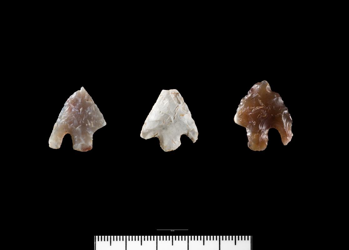 Early Bronze Age flint barber and tanged arrowhead (3)