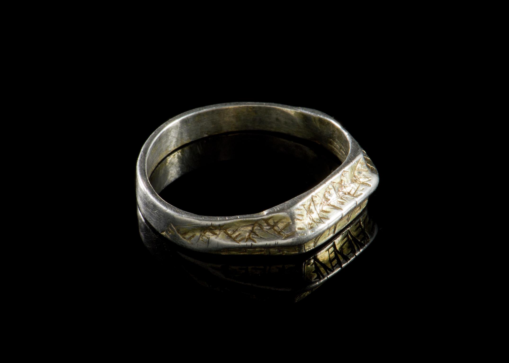 Medieval silver gilt ring