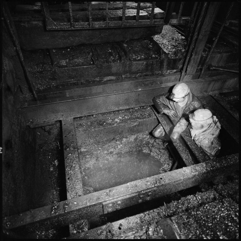 Unidentified image, Big Pit Colliery.  'Big Pit Blaenavon' is transcribed from original negative bag.  Appears to be identical to 2009.3/3072.