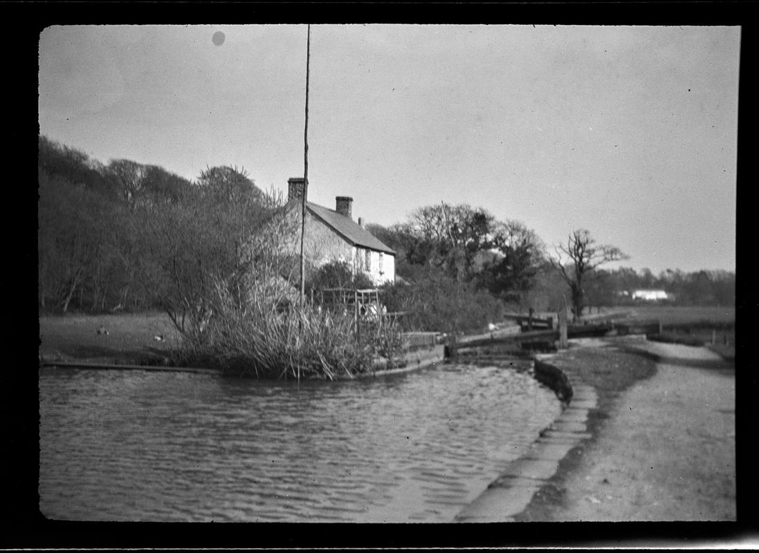 Glamorganshire Canal, negative