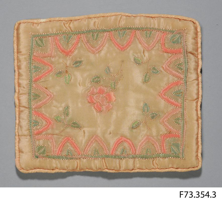 Handkerchief sachet (quilted)