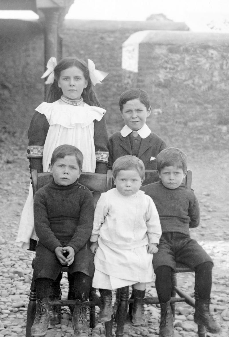 Example of children's dress from the Edwardian period