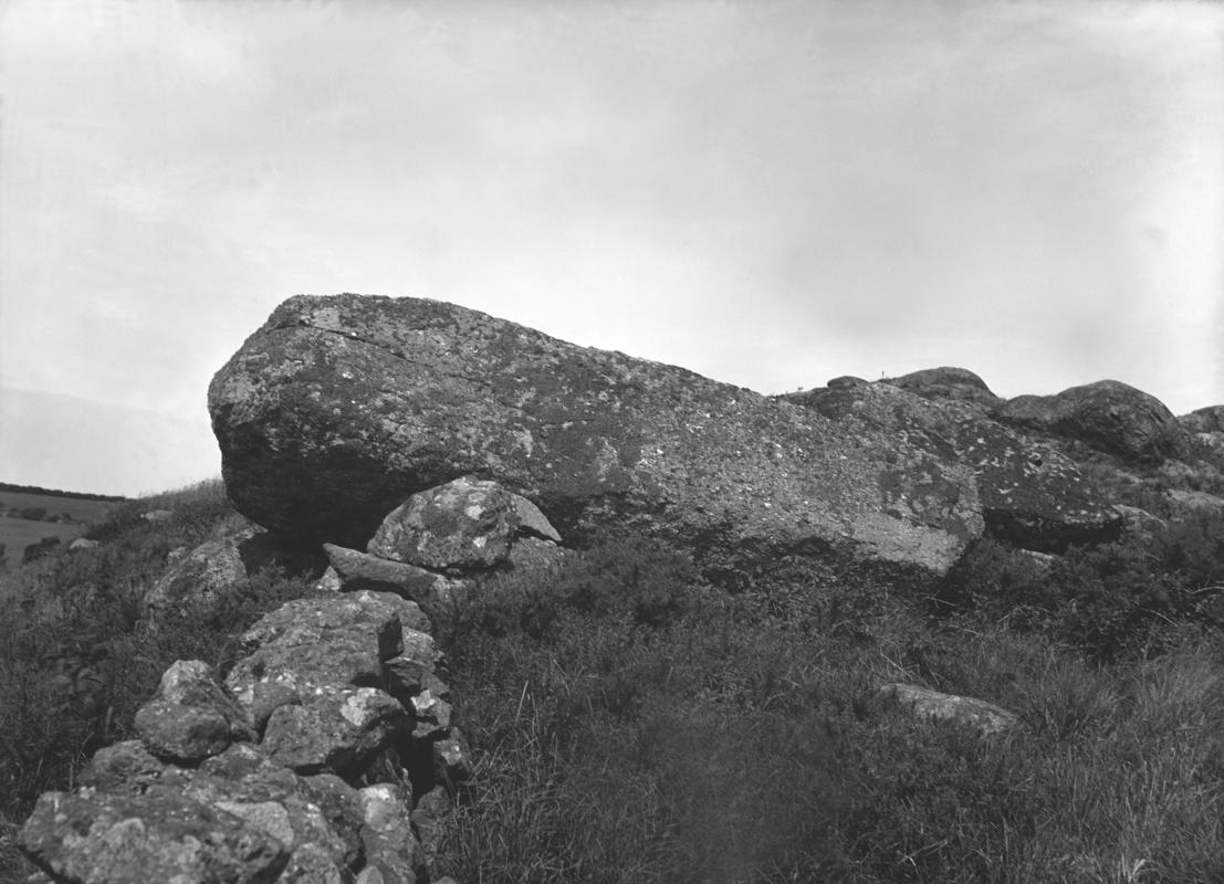 chambered tomb