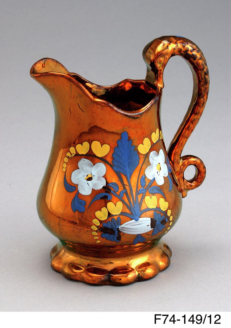 Jug, lustre