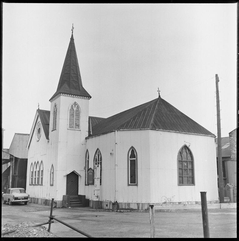 Norwegian Church, negative