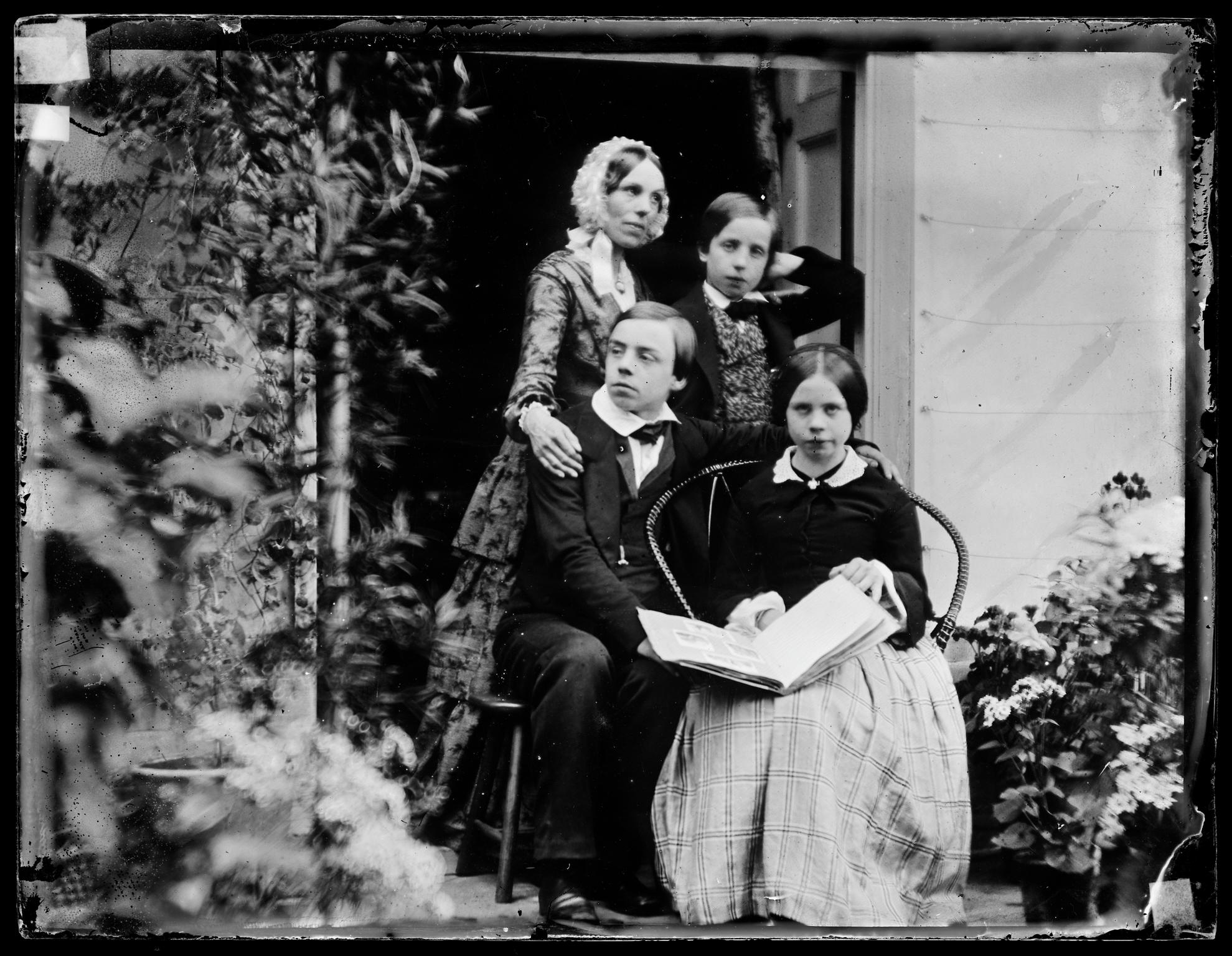 Fanny Moggridge and children, glass negative