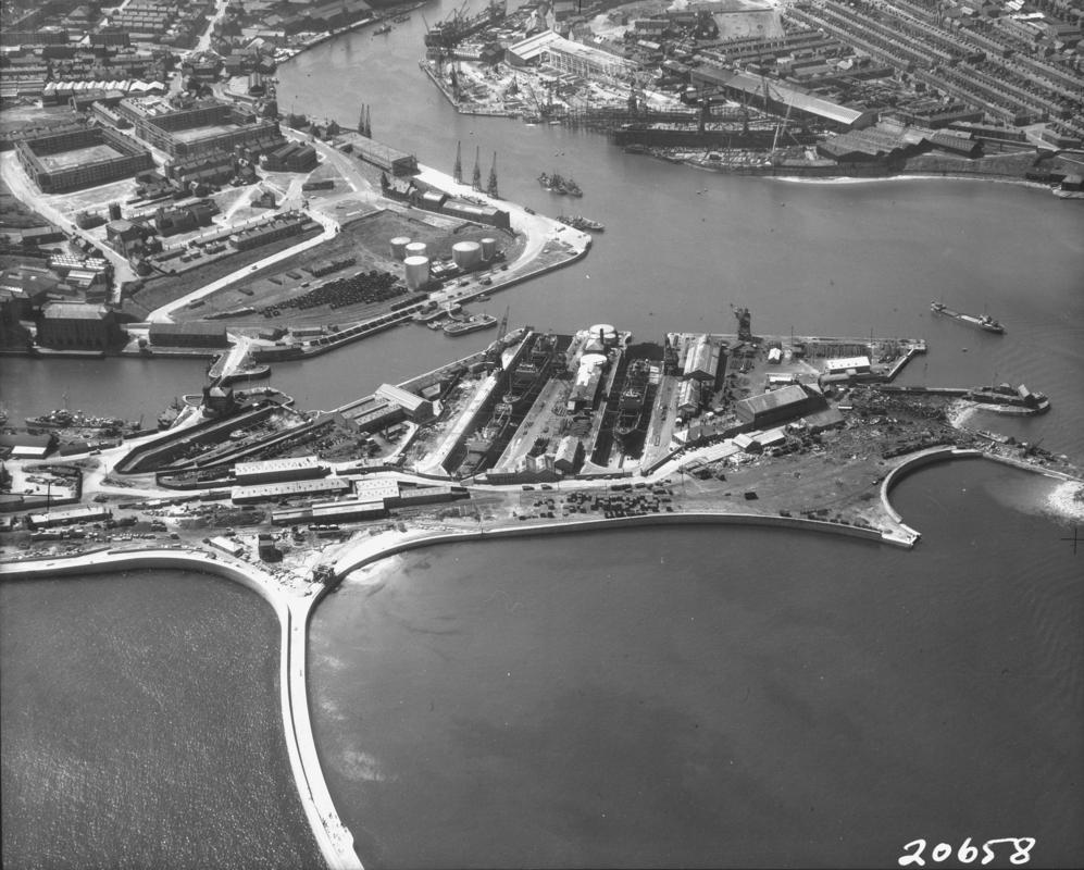 Sunderland, Greenwell's Dry Dock, part of River Wear Commissioner's Dock Estate and J.L. Thompson's Shipyard