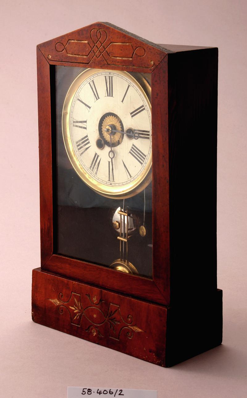 Bracket clock