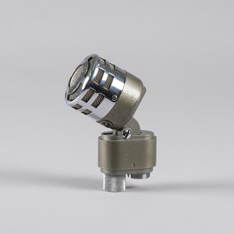 Microphone