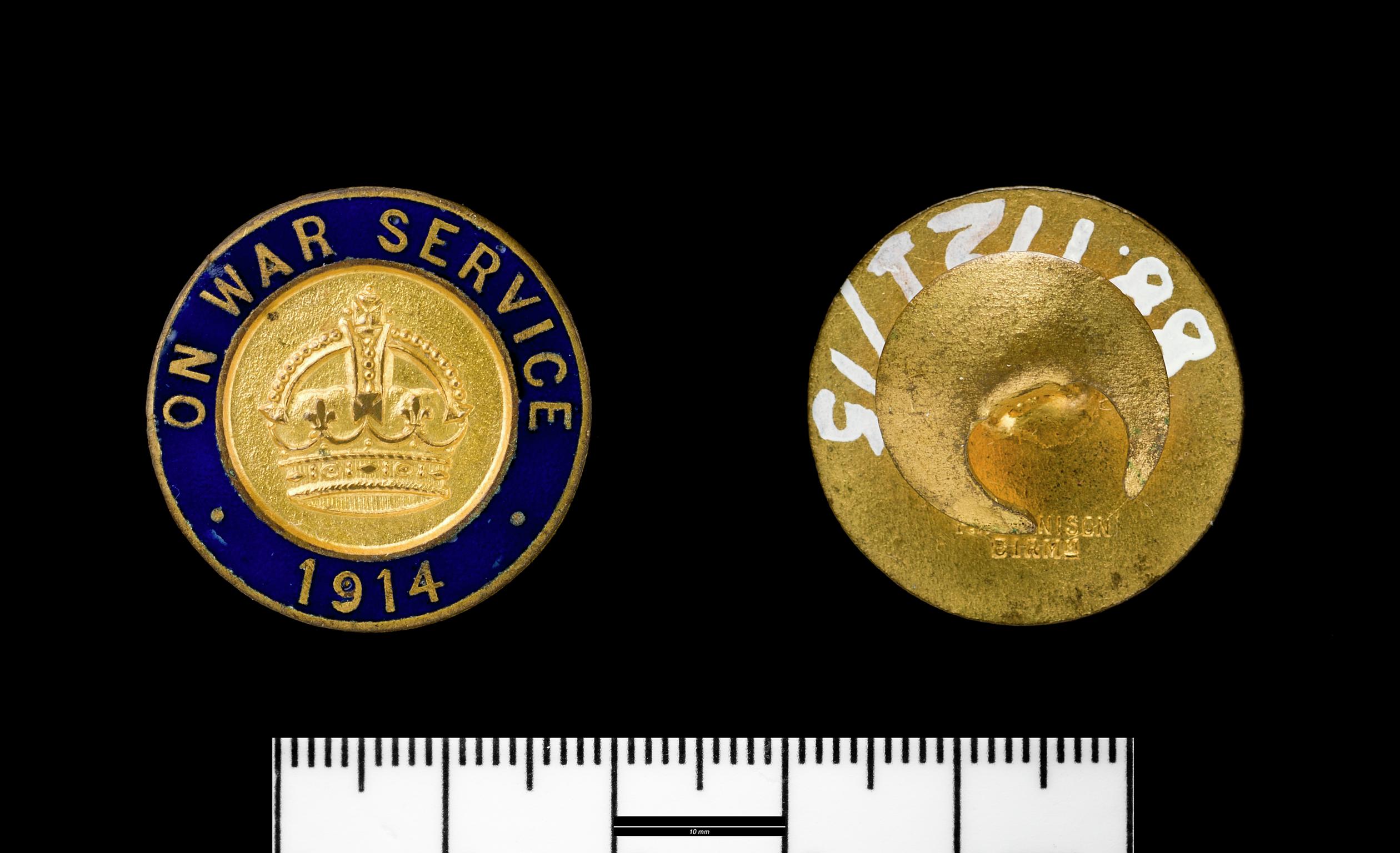 On War Service 1914, badge