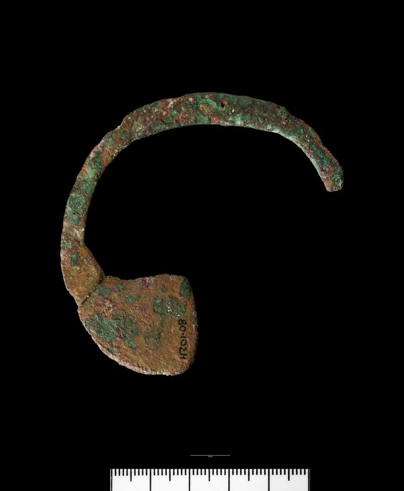 Early Medieval copper alloy penannular brooch