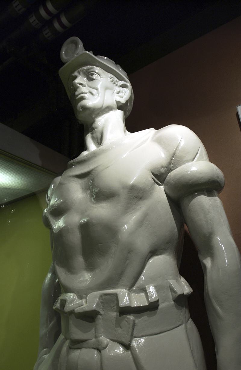 Ideal Miner (statue)