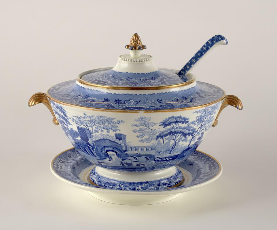 soup tureen, stand & ladle, 1817-1822