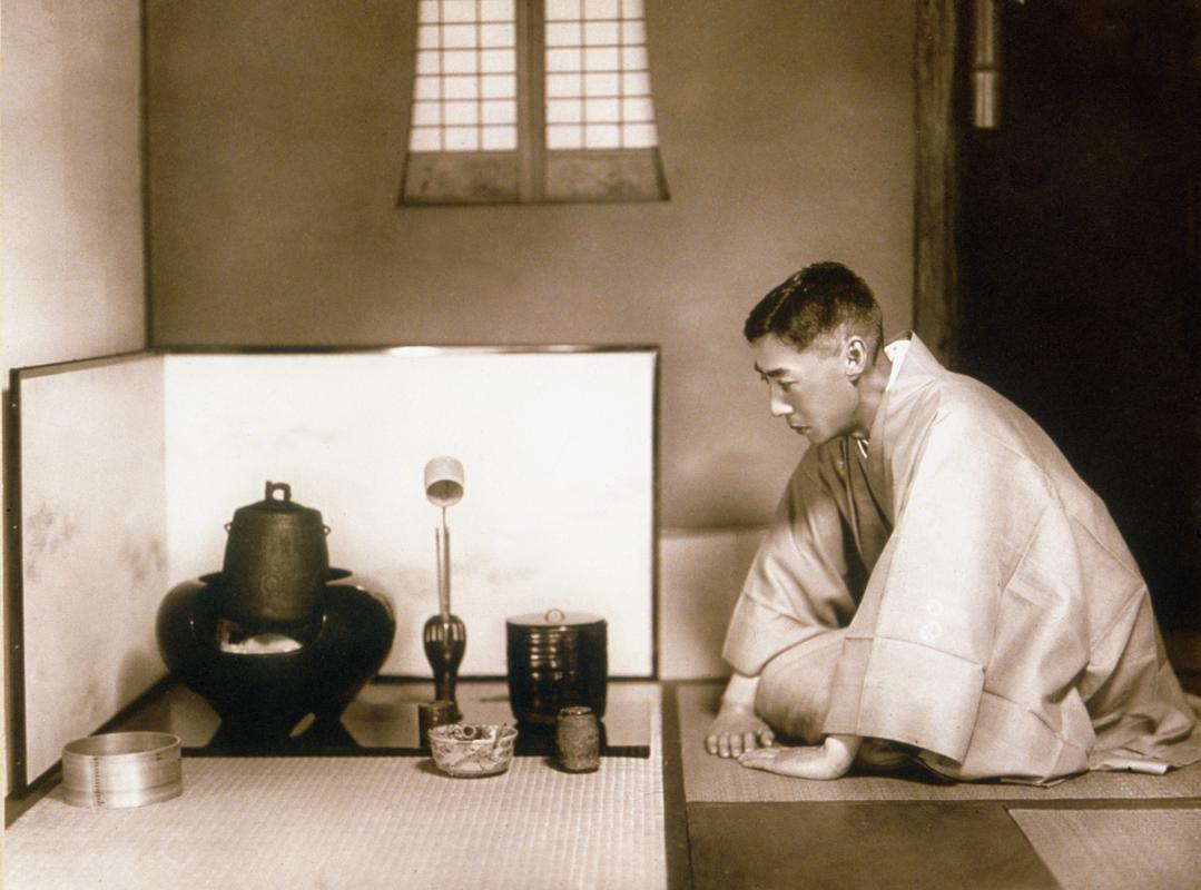 A Cha no yu Master observing the Implements