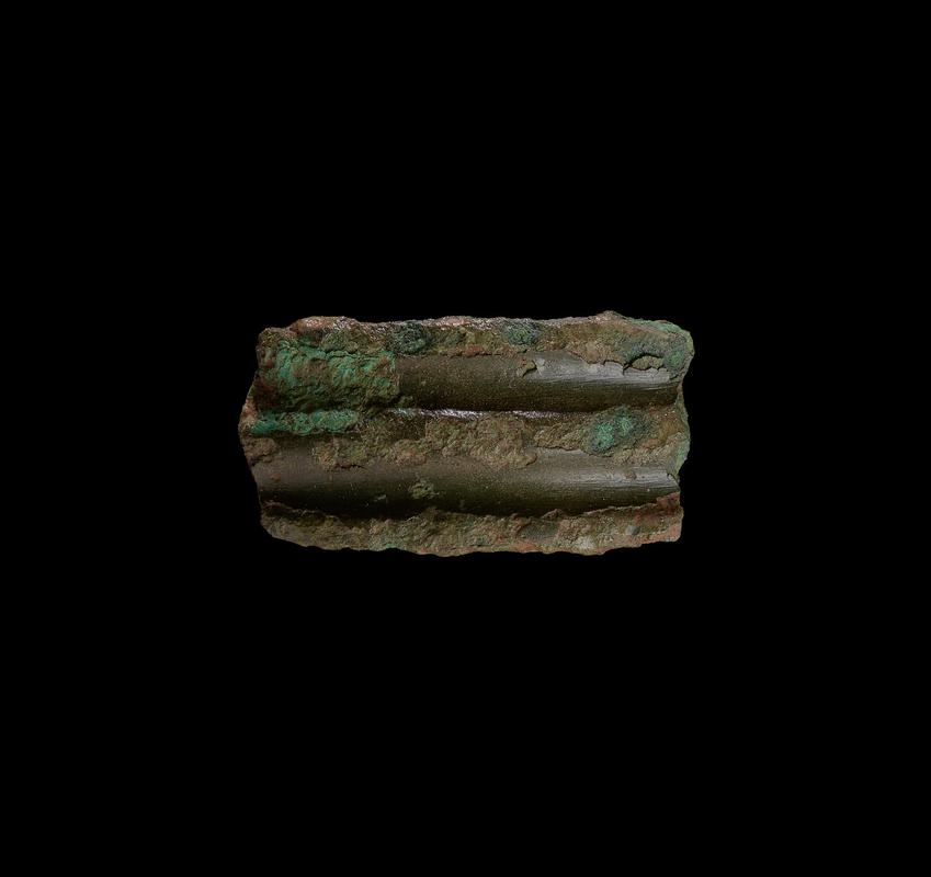 Ribbed bronze bracelet fragment
