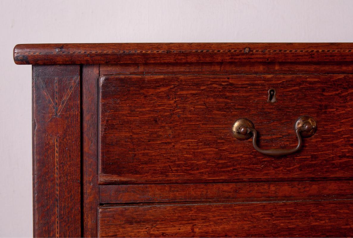 Chest of drawers