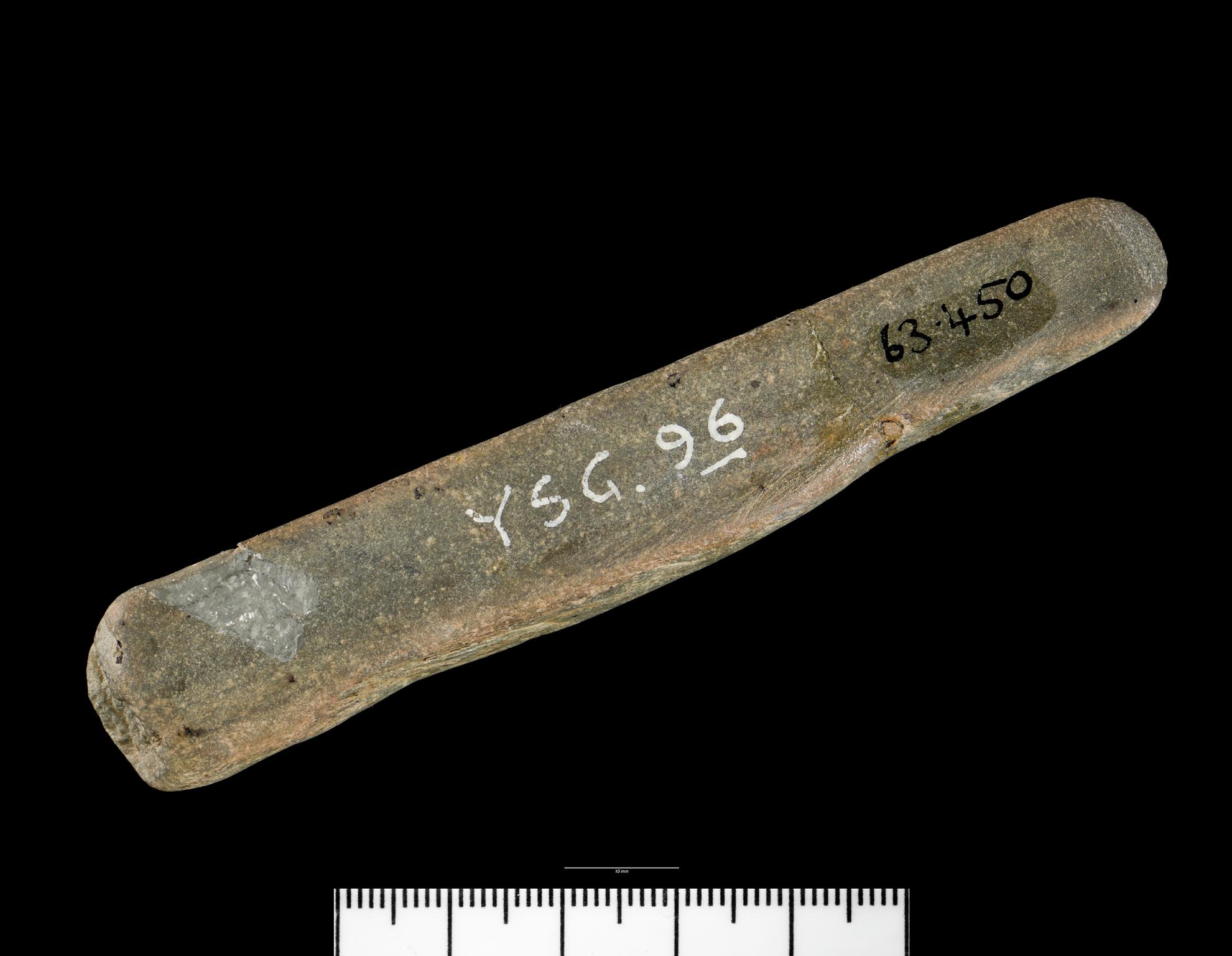Early Bronze Age siltstone burnisher