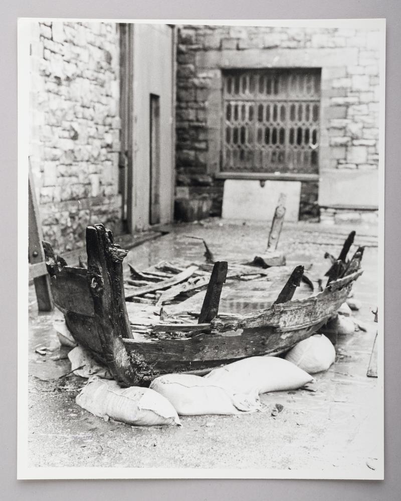 Llyn Padarn slate carrying boat, photograph