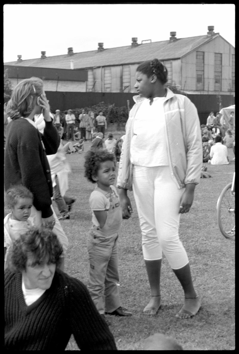 Butetown, negative