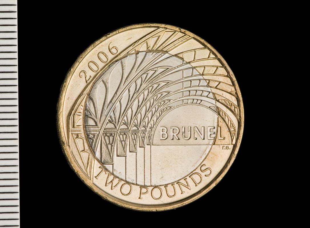 Elizabeth II two pounds (commemorative)