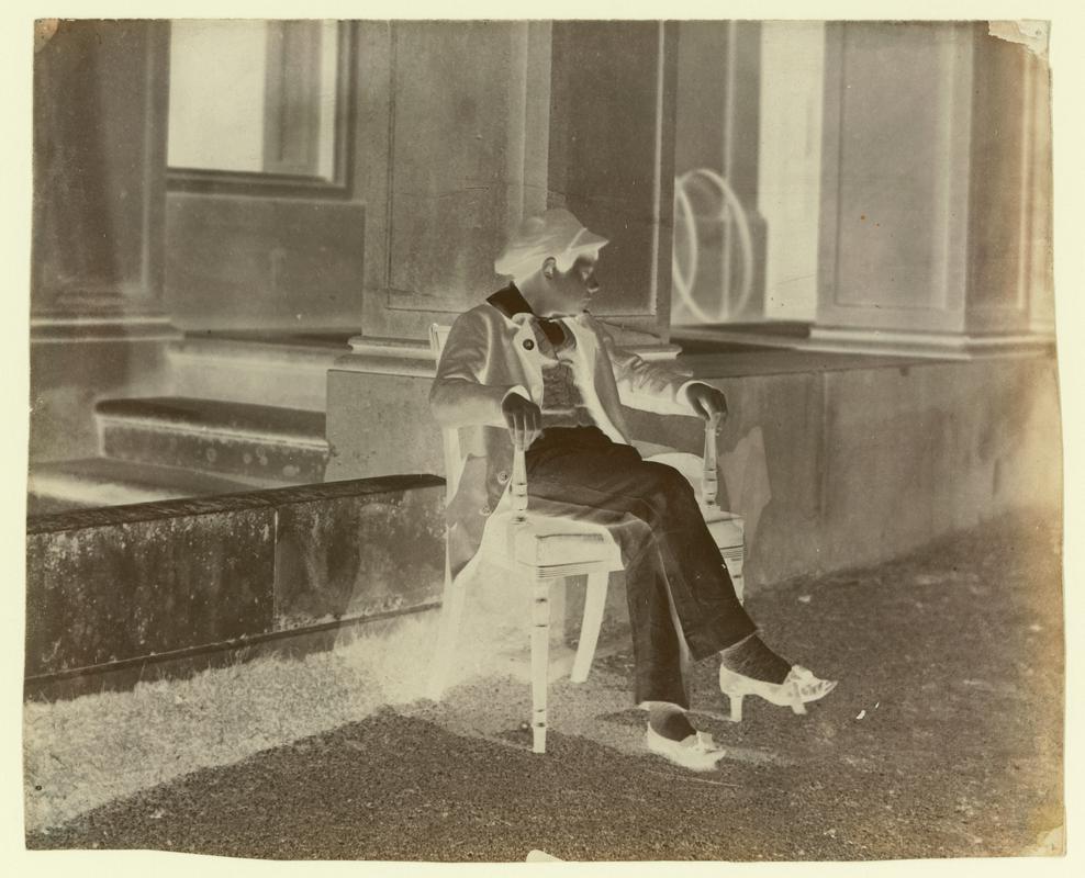 Willy Llewelyn, negative