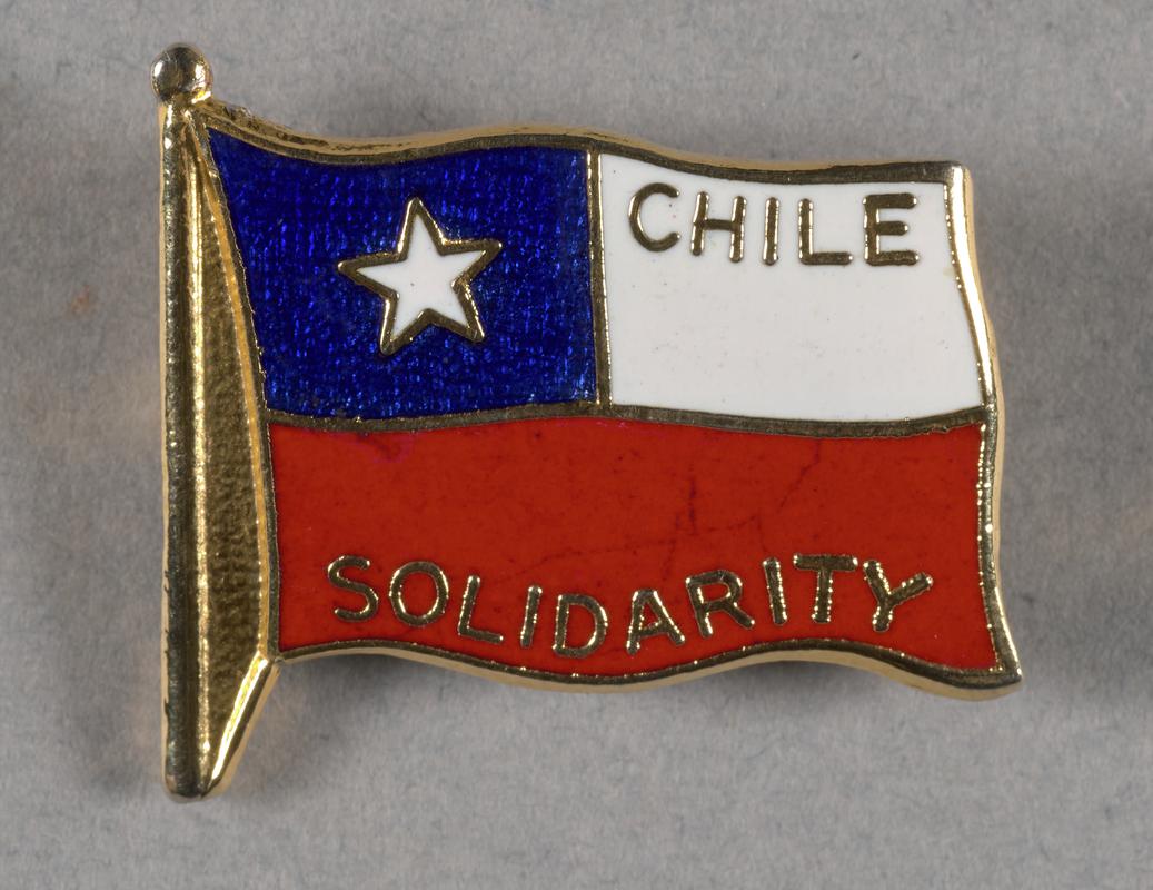 Badge in the shape of flag of Chile