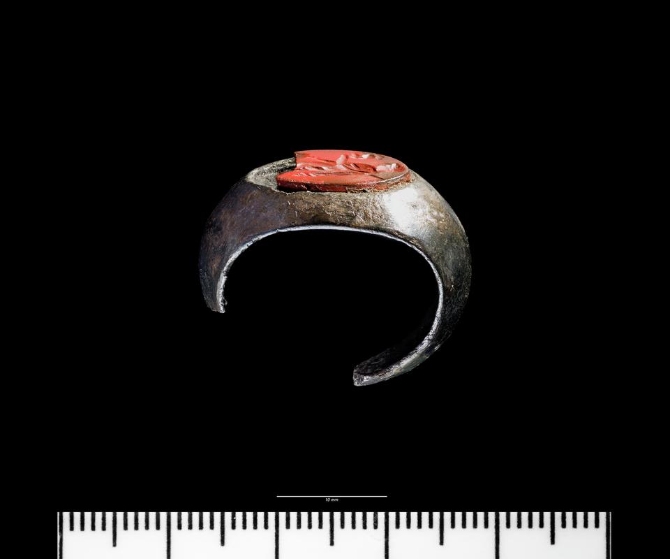 Roman silver finger ring (Achilles)