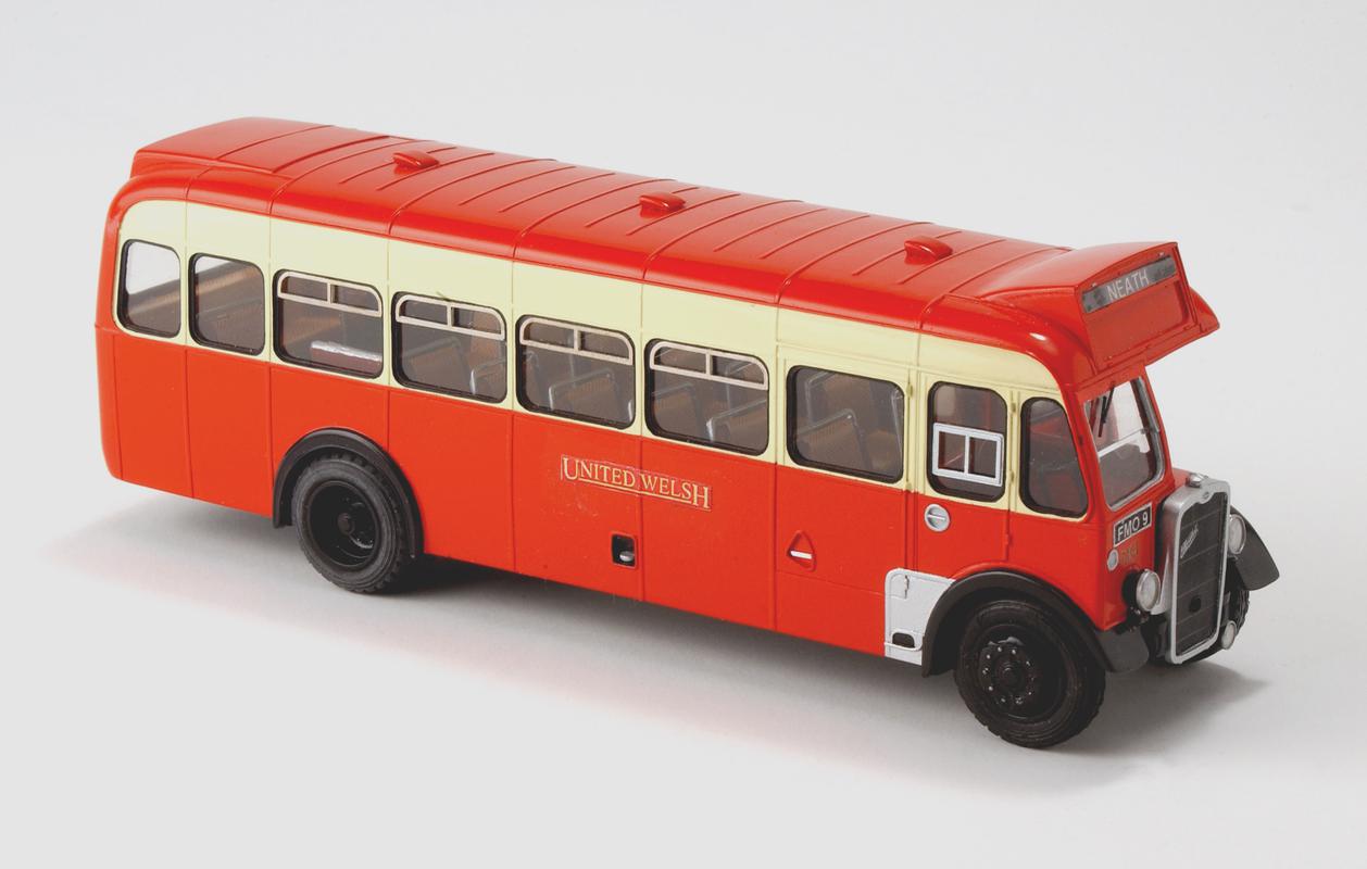 model bus : "United Welsh"