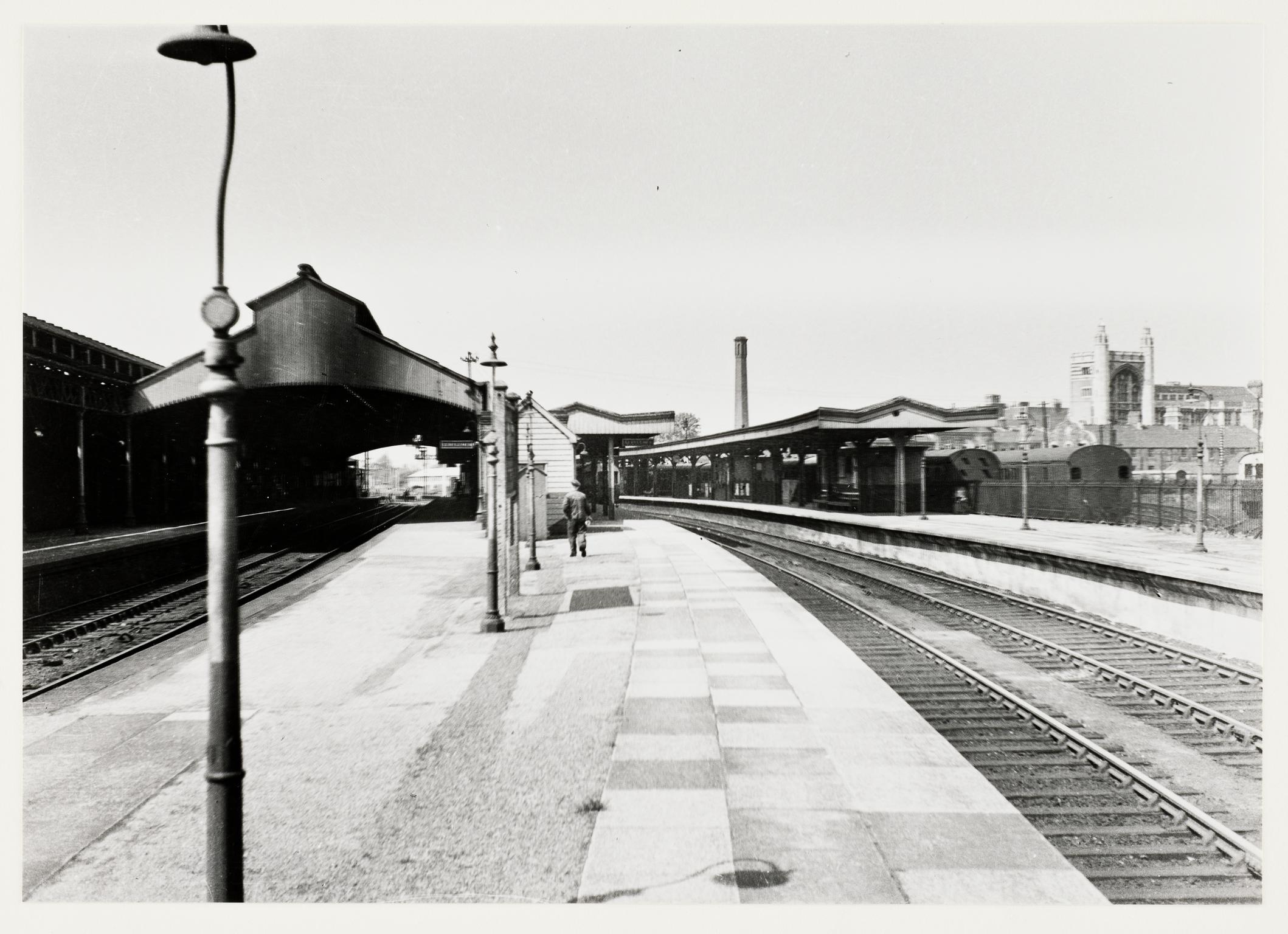 Queen Street Station, Cardiff, photograph
