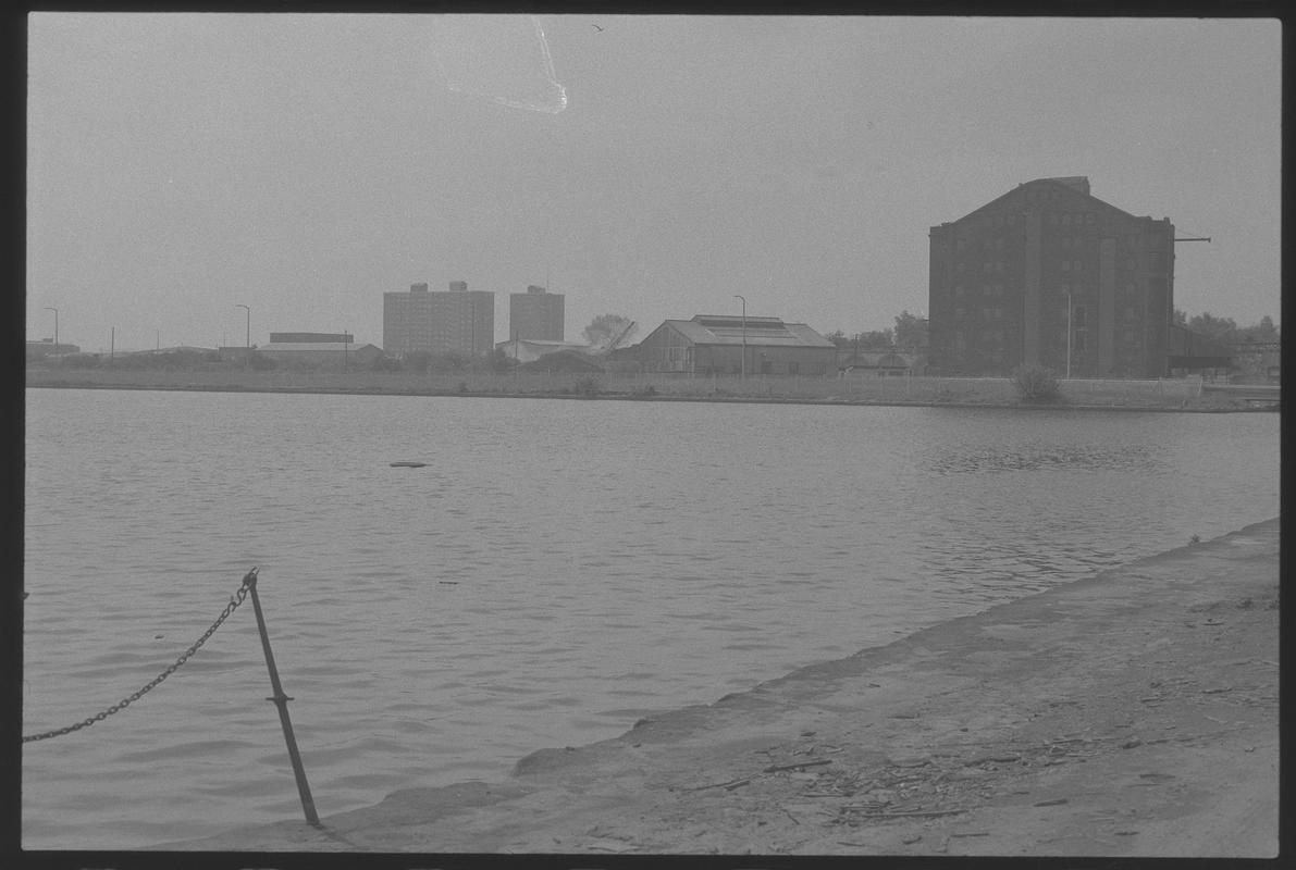 Bute East Dock, with Loudoun Square Flats in background.