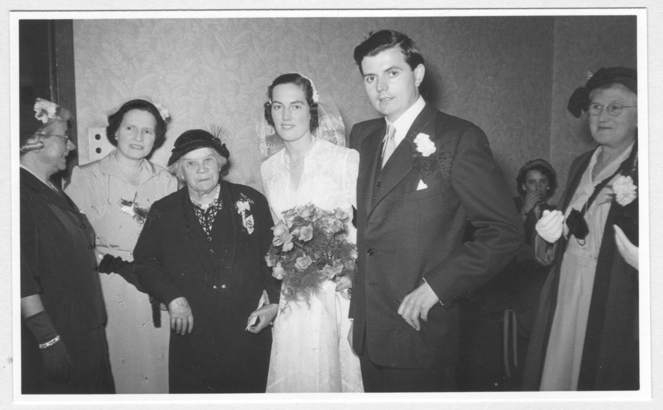 Mari Lewis (quilter) at a family wedding in 1954.