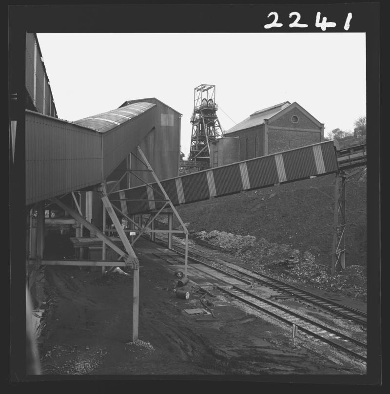 Black and white film negative showing a surface view of Oakdale Colliery, 16 April 1981.  'Oakdale 16 Apr 1981' is transcribed from original negative bag.
