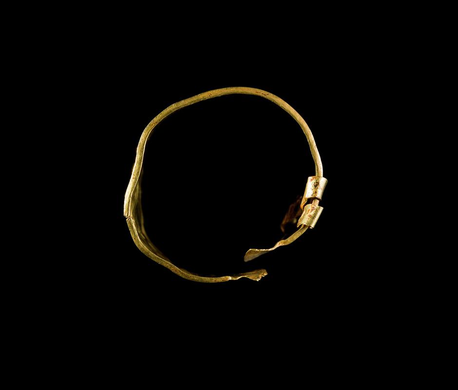 Bronze Age gold bracelet, armlet or anklet
