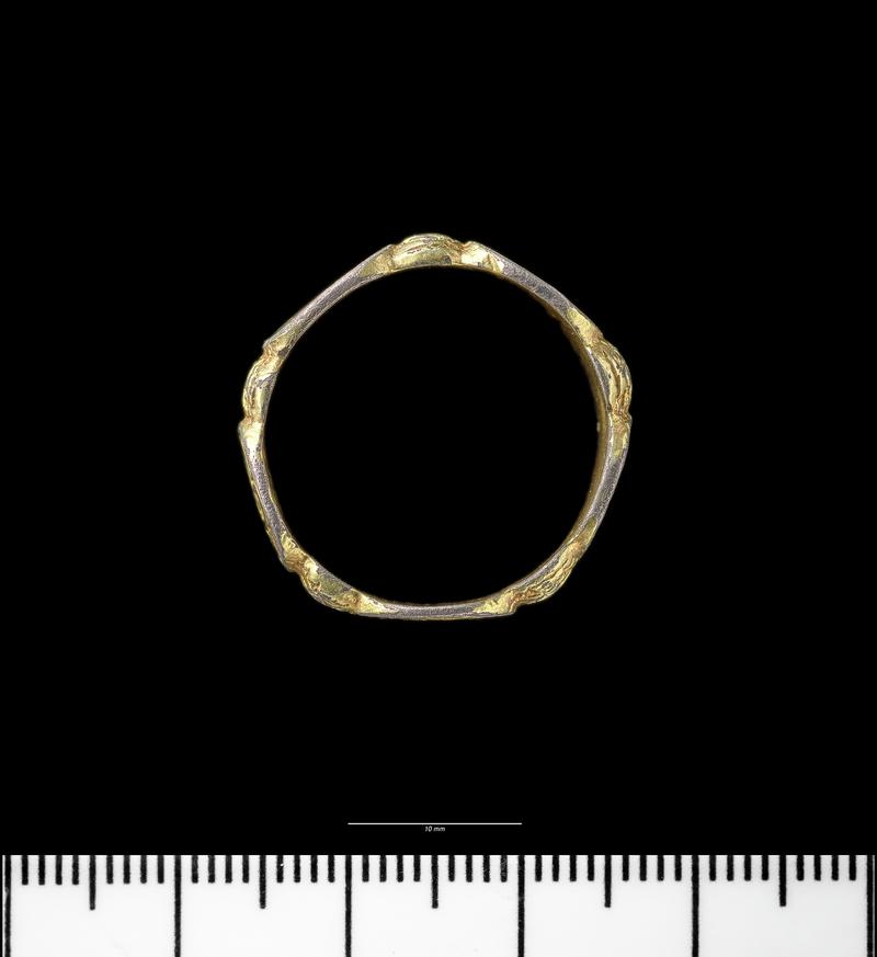 Medieval silver gilt finger ring